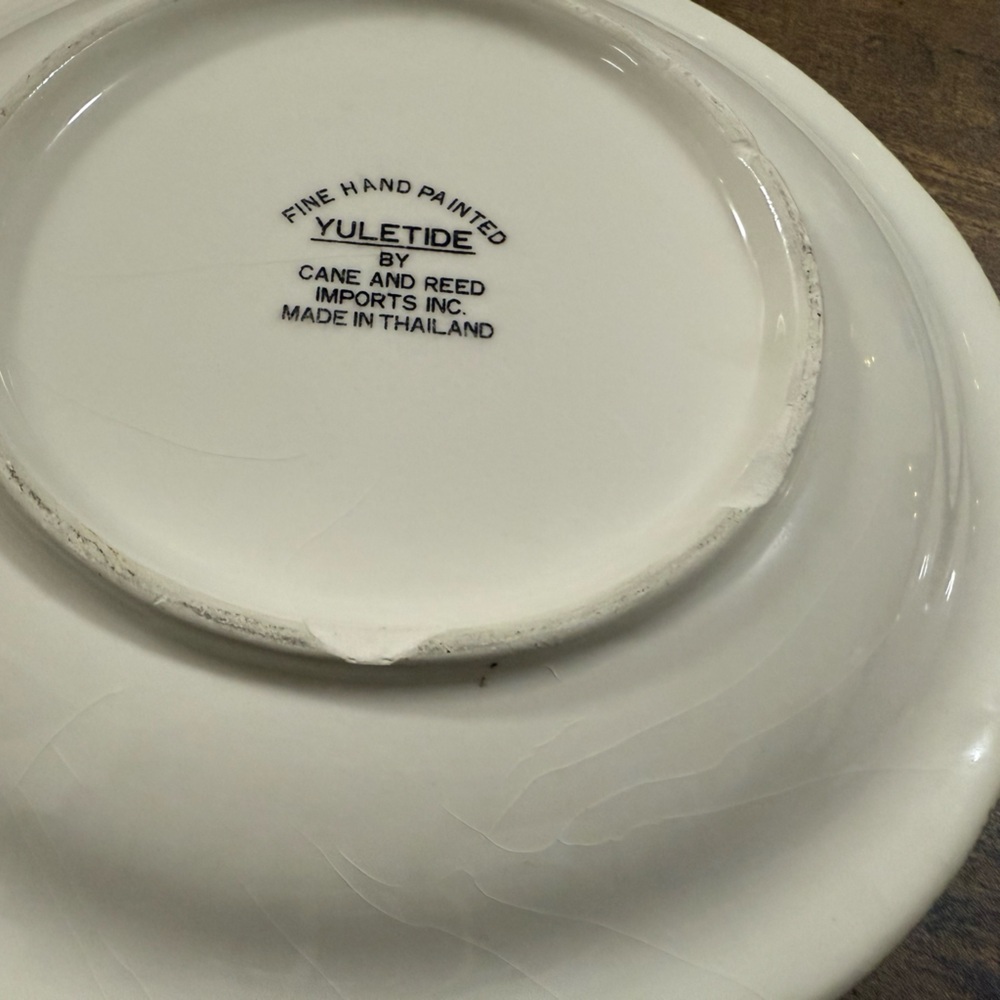Festive Holiday Plate Set - Santa, Christmas Tree, Candy Cane - Picture 5 of 5